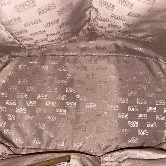 EUC Michael kors gold XL tote bag - Picture 6 of 17